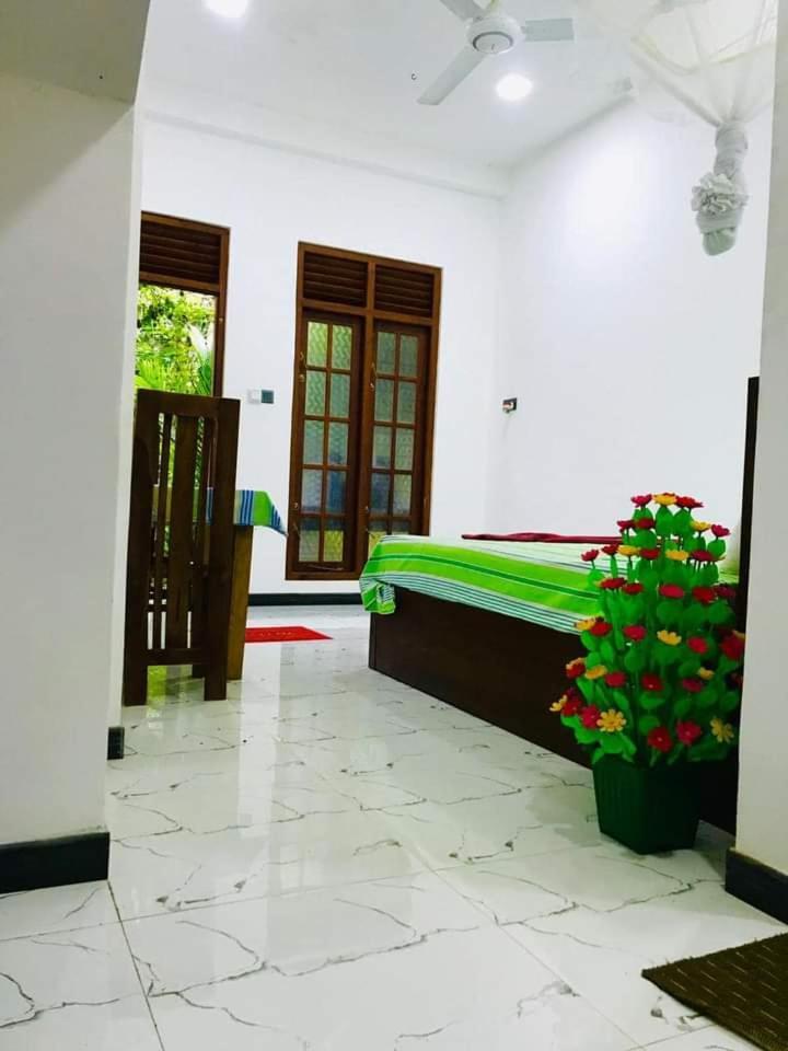 Green Jade Inn Mirissa Εξωτερικό φωτογραφία